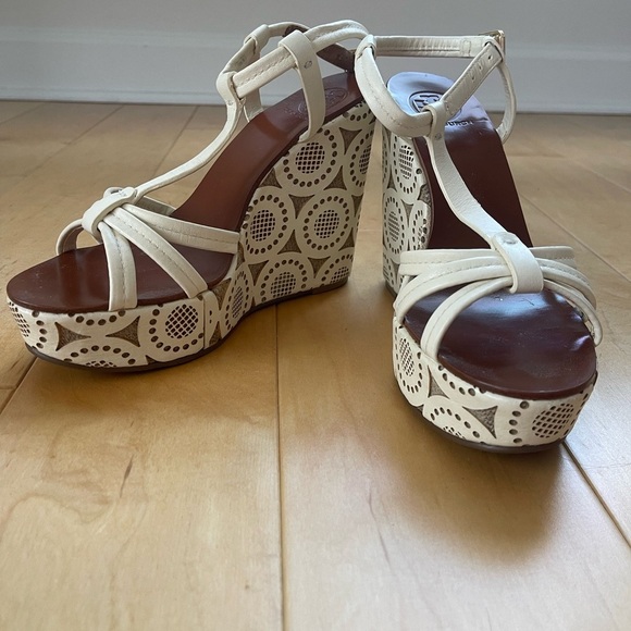 Tory Burch Ida Wedge Size 9 - Picture 9 of 9